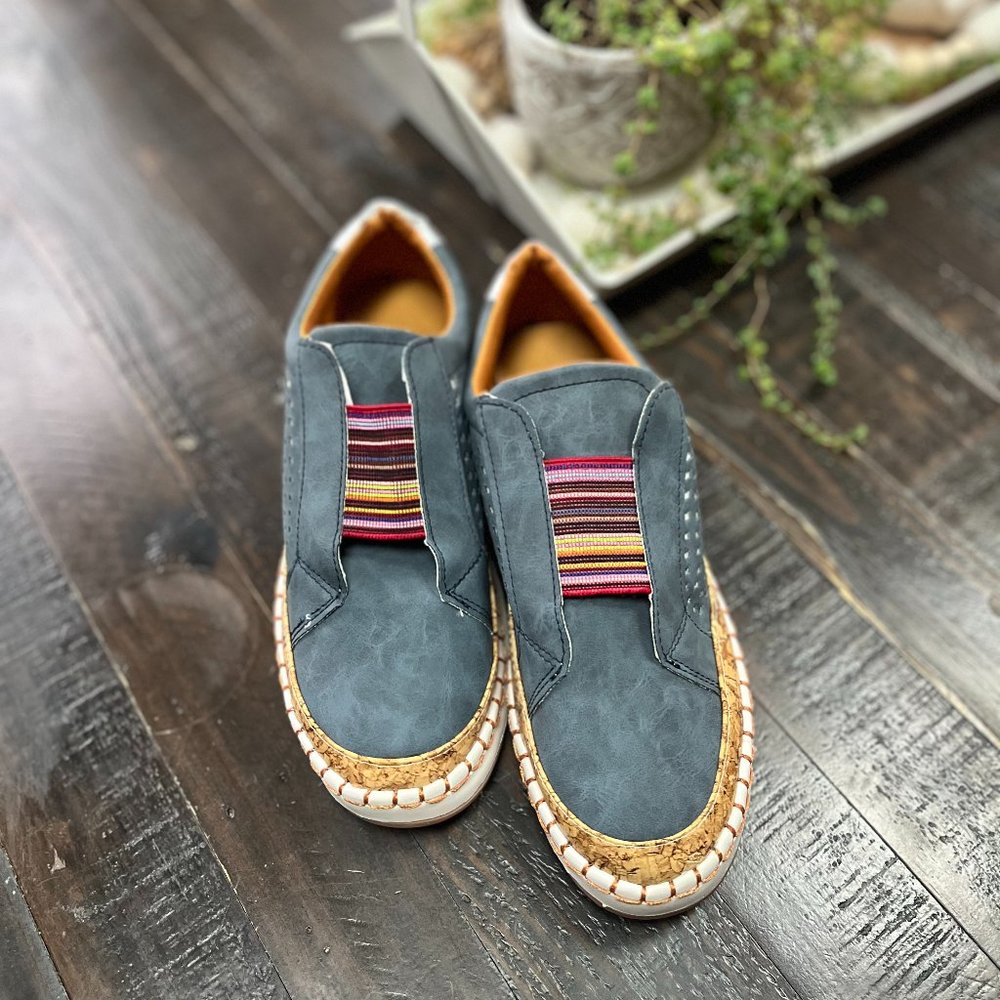 Women's Size 8.5 Faux Leather Casual Slip-on Shoes